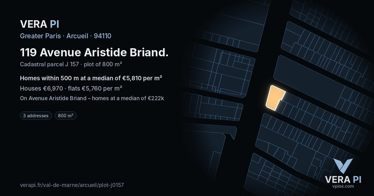 119 Avenue Aristide Briand, Arcueil at night – the plot lit, the parcels around coloured by the prices near them