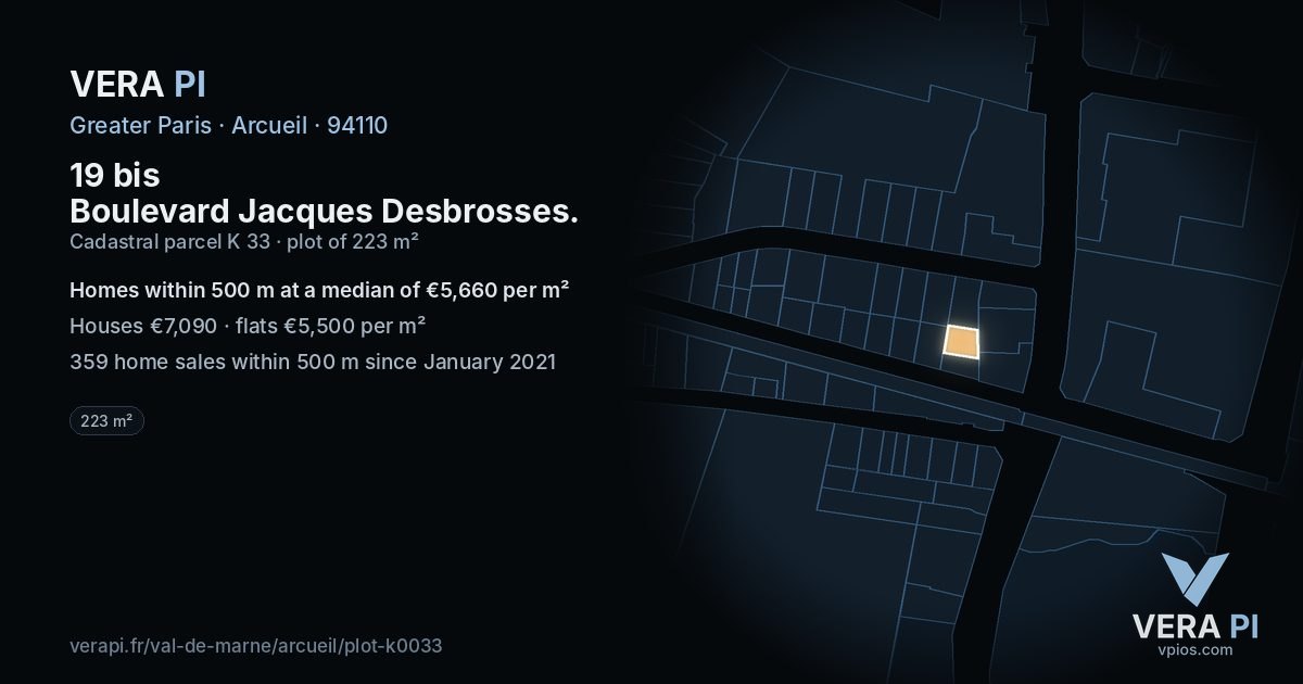 19 bis Boulevard Jacques Desbrosses, Arcueil at night – the plot lit, the parcels around coloured by the prices near them
