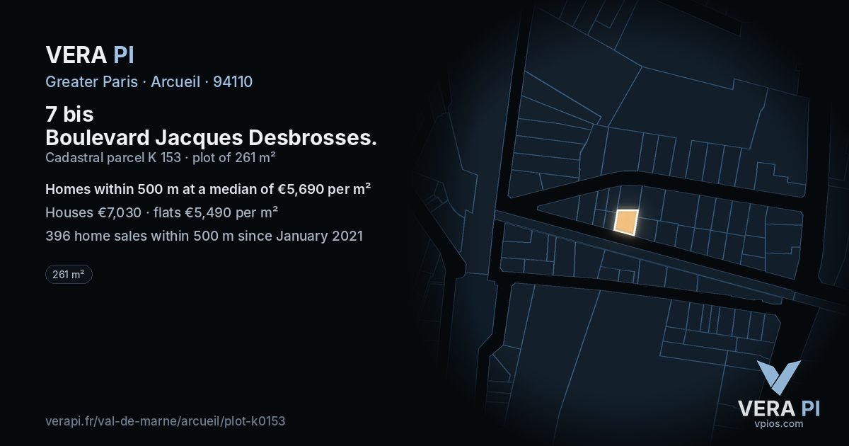 7 bis Boulevard Jacques Desbrosses, Arcueil at night – the plot lit, the parcels around coloured by the prices near them