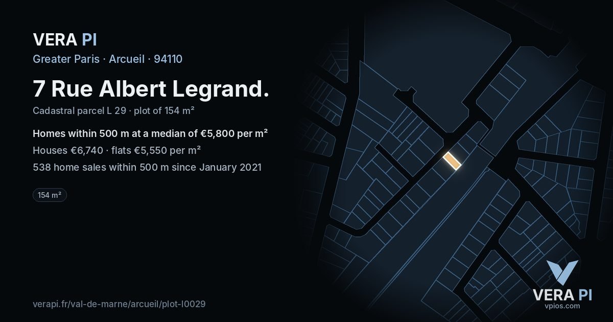 7 Rue Albert Legrand, Arcueil at night – the plot lit, the parcels around coloured by the prices near them