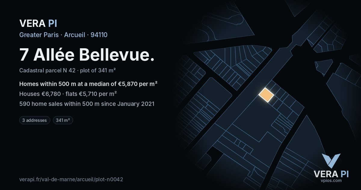 7 Allée Bellevue, Arcueil at night – the plot lit, the parcels around coloured by the prices near them