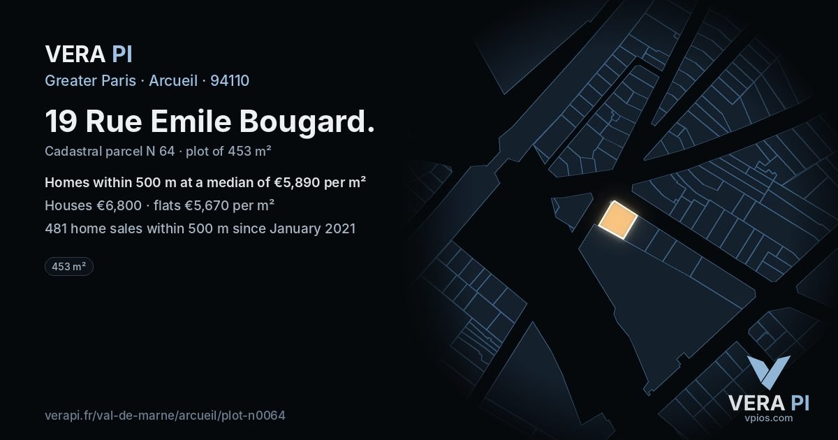 19 Rue Emile Bougard, Arcueil at night – the plot lit, the parcels around coloured by the prices near them