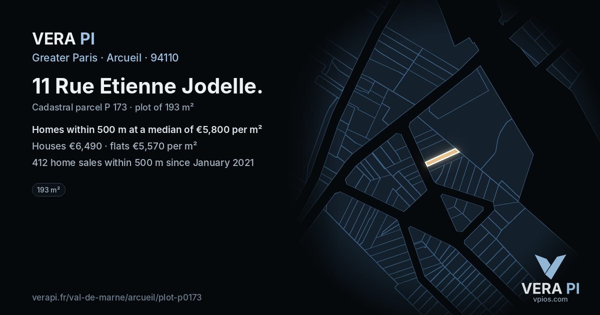 11 Rue Etienne Jodelle, Arcueil at night – the plot lit, the parcels around coloured by the prices near them