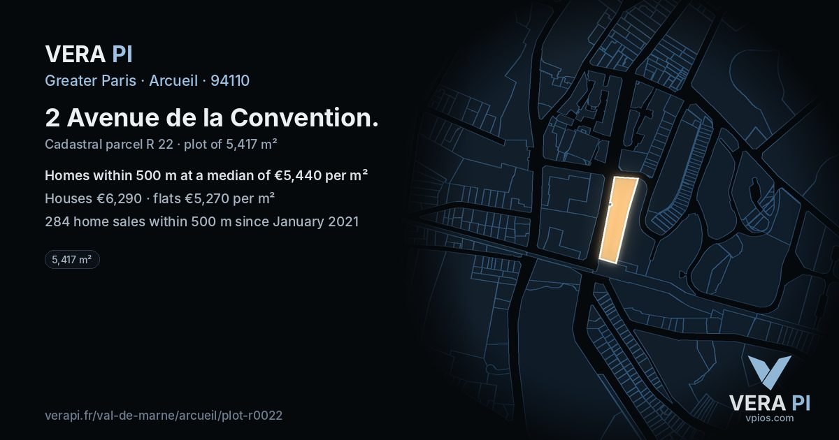 2 Avenue de la Convention, Arcueil at night – the plot lit, the parcels around coloured by the prices near them