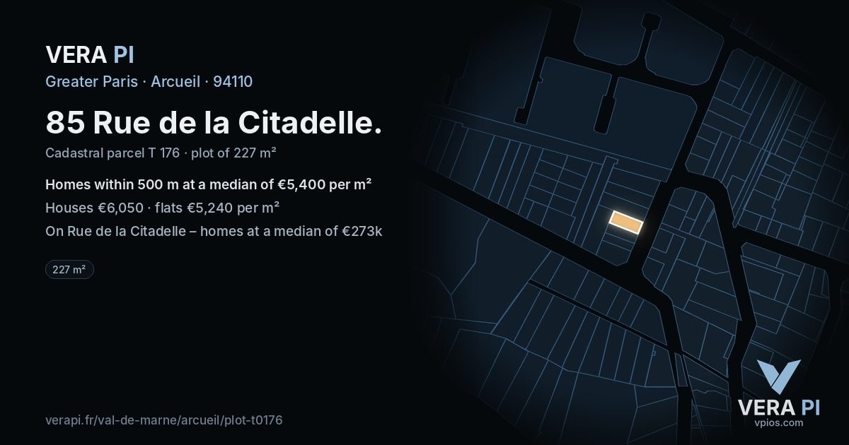 85 Rue de la Citadelle, Arcueil at night – the plot lit, the parcels around coloured by the prices near them