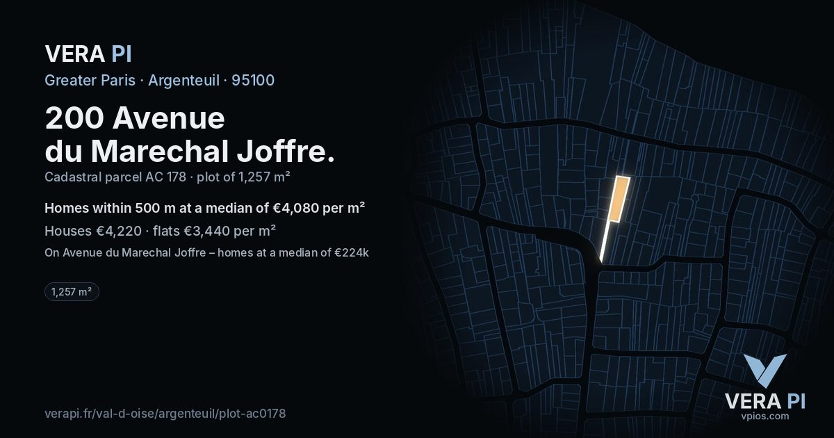 200 Avenue du Marechal Joffre, Argenteuil at night – the plot lit, the parcels around coloured by the prices near them
