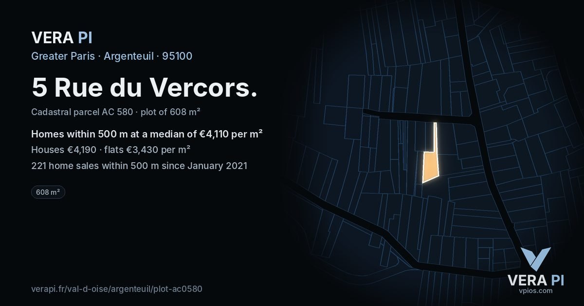 5 Rue du Vercors, Argenteuil at night – the plot lit, the parcels around coloured by the prices near them
