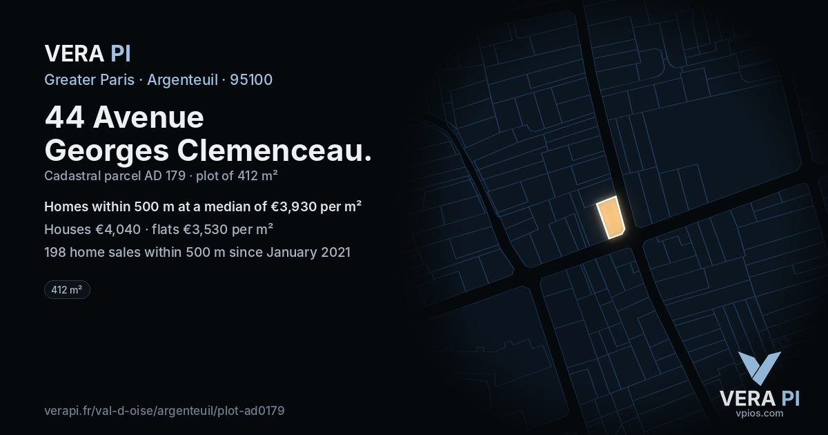 44 Avenue Georges Clemenceau, Argenteuil at night – the plot lit, the parcels around coloured by the prices near them