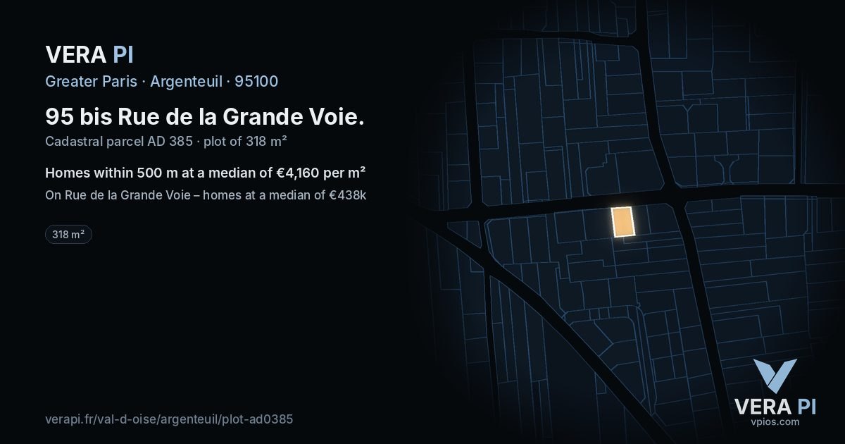 95 bis Rue de la Grande Voie, Argenteuil at night – the plot lit, the parcels around coloured by the prices near them