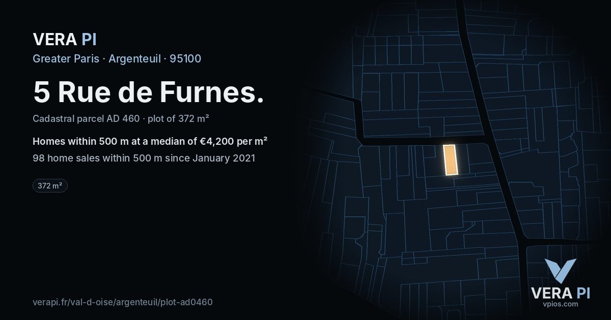5 Rue de Furnes, Argenteuil at night – the plot lit, the parcels around coloured by the prices near them