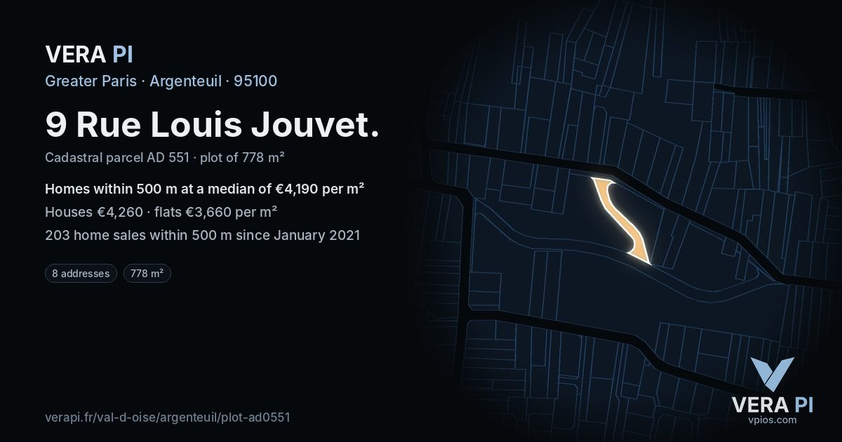 9 Rue Louis Jouvet, Argenteuil at night – the plot lit, the parcels around coloured by the prices near them