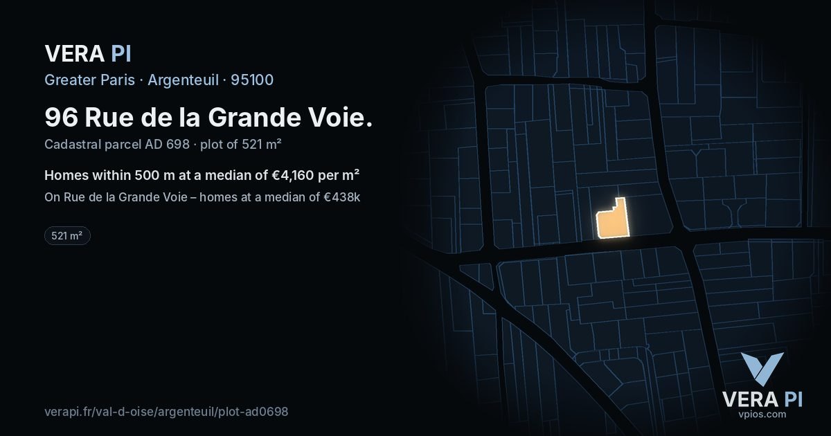 96 Rue de la Grande Voie, Argenteuil at night – the plot lit, the parcels around coloured by the prices near them