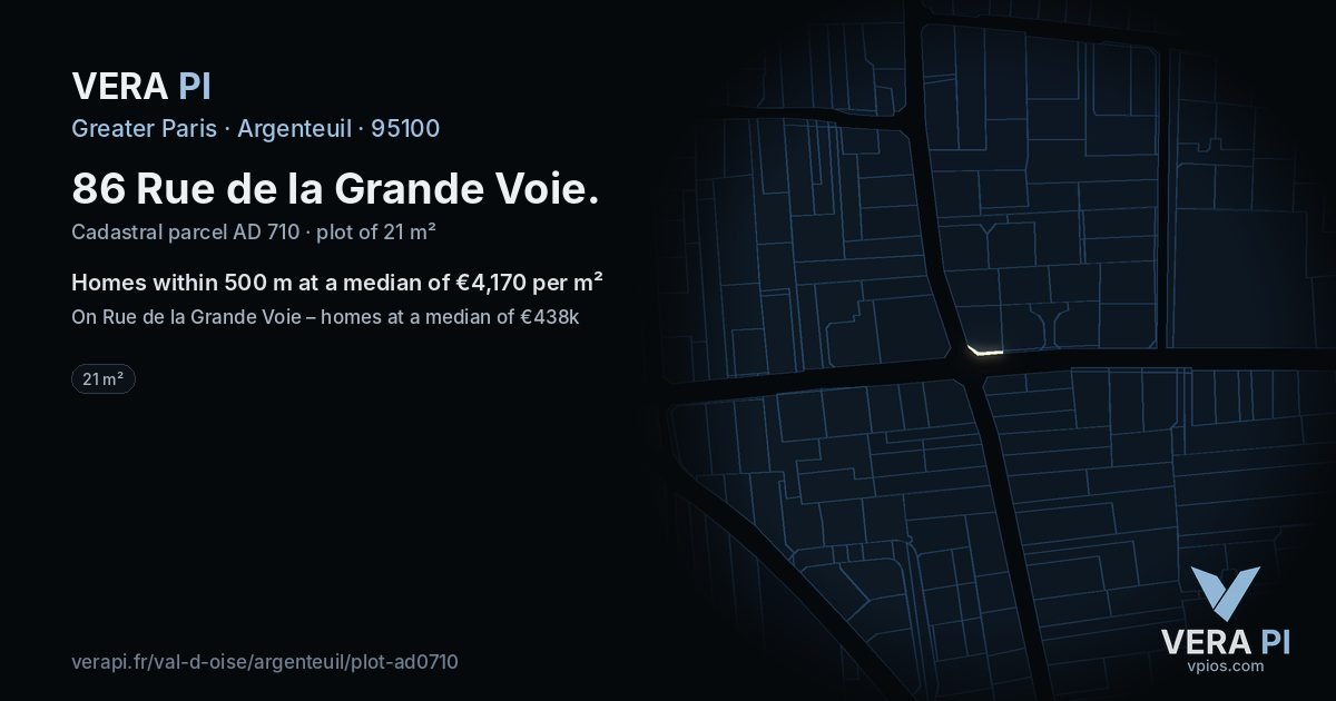 86 Rue de la Grande Voie, Argenteuil at night – the plot lit, the parcels around coloured by the prices near them
