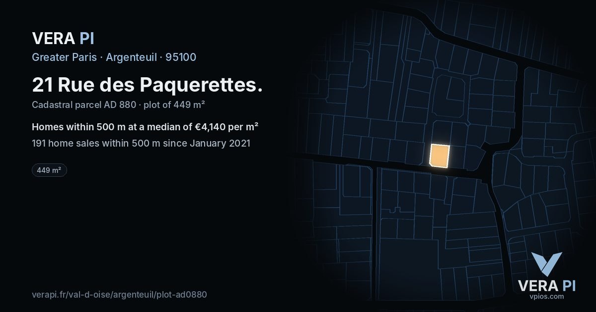 21 Rue des Paquerettes, Argenteuil at night – the plot lit, the parcels around coloured by the prices near them