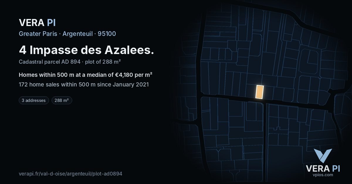 4 Impasse des Azalees, Argenteuil at night – the plot lit, the parcels around coloured by the prices near them
