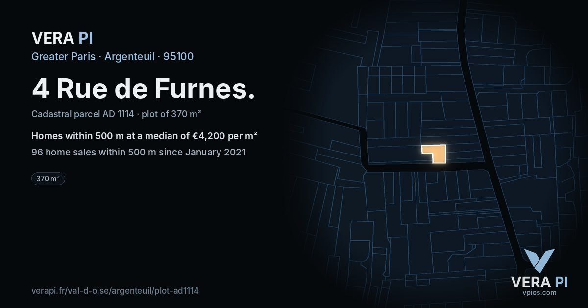 4 Rue de Furnes, Argenteuil at night – the plot lit, the parcels around coloured by the prices near them