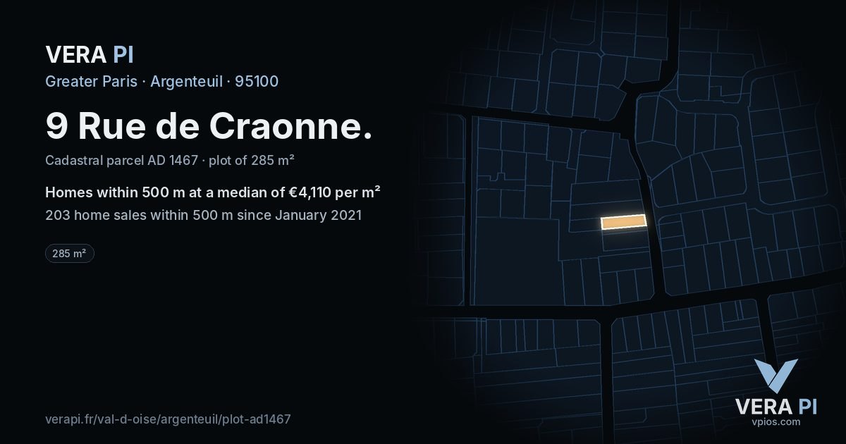 9 Rue de Craonne, Argenteuil at night – the plot lit, the parcels around coloured by the prices near them