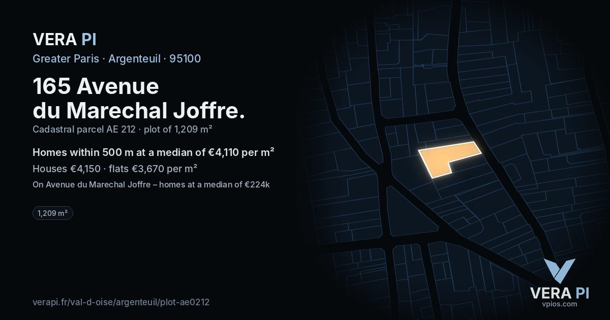 165 Avenue du Marechal Joffre, Argenteuil at night – the plot lit, the parcels around coloured by the prices near them