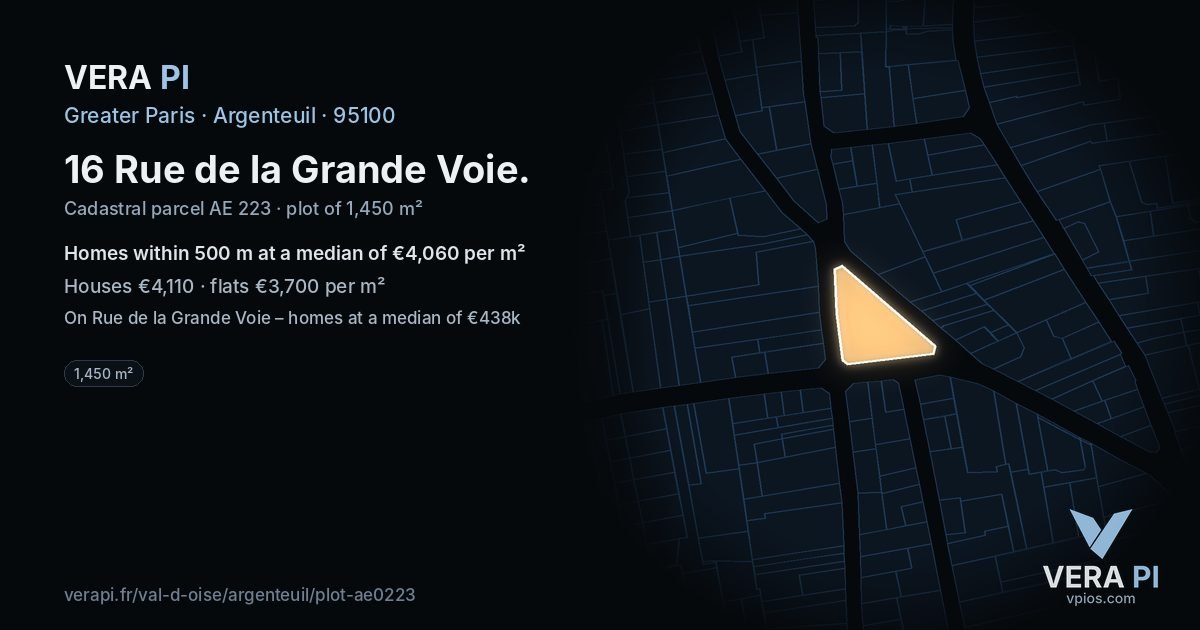 16 Rue de la Grande Voie, Argenteuil at night – the plot lit, the parcels around coloured by the prices near them