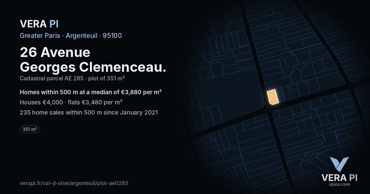 26 Avenue Georges Clemenceau, Argenteuil at night – the plot lit, the parcels around coloured by the prices near them
