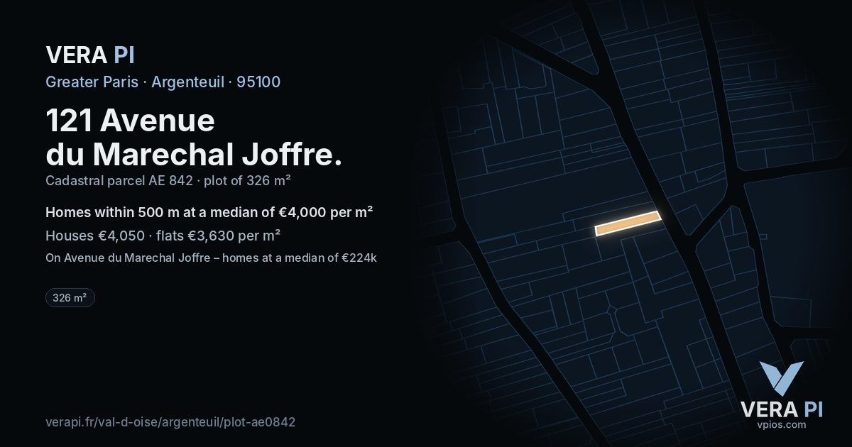 121 Avenue du Marechal Joffre, Argenteuil at night – the plot lit, the parcels around coloured by the prices near them