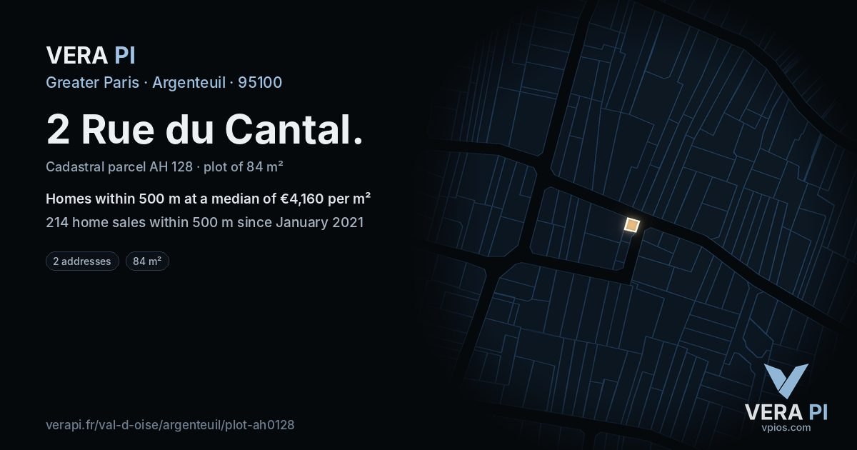2 Rue du Cantal, Argenteuil at night – the plot lit, the parcels around coloured by the prices near them