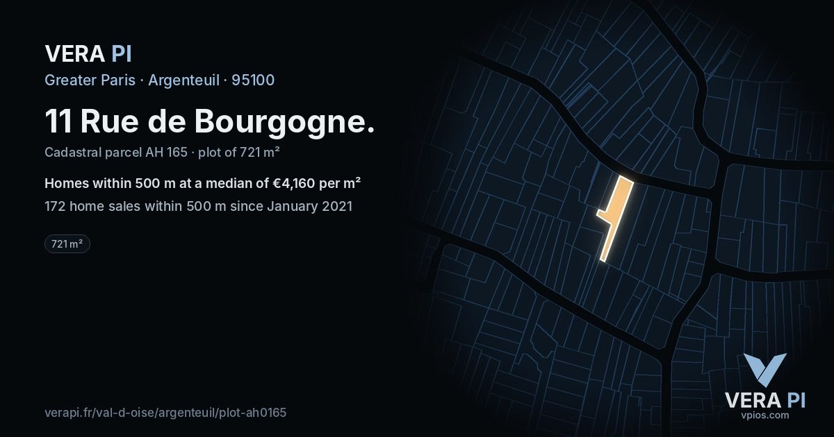 11 Rue de Bourgogne, Argenteuil at night – the plot lit, the parcels around coloured by the prices near them