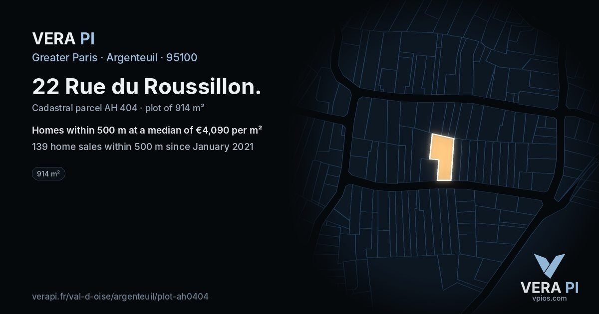 22 Rue du Roussillon, Argenteuil at night – the plot lit, the parcels around coloured by the prices near them