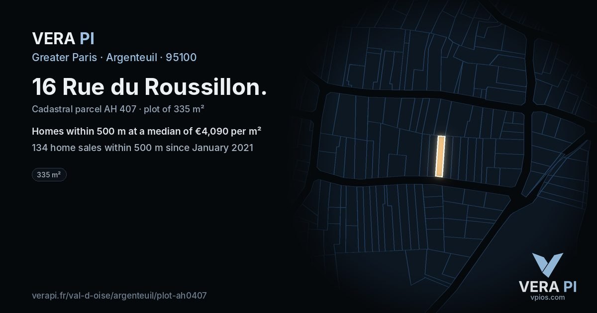 16 Rue du Roussillon, Argenteuil at night – the plot lit, the parcels around coloured by the prices near them