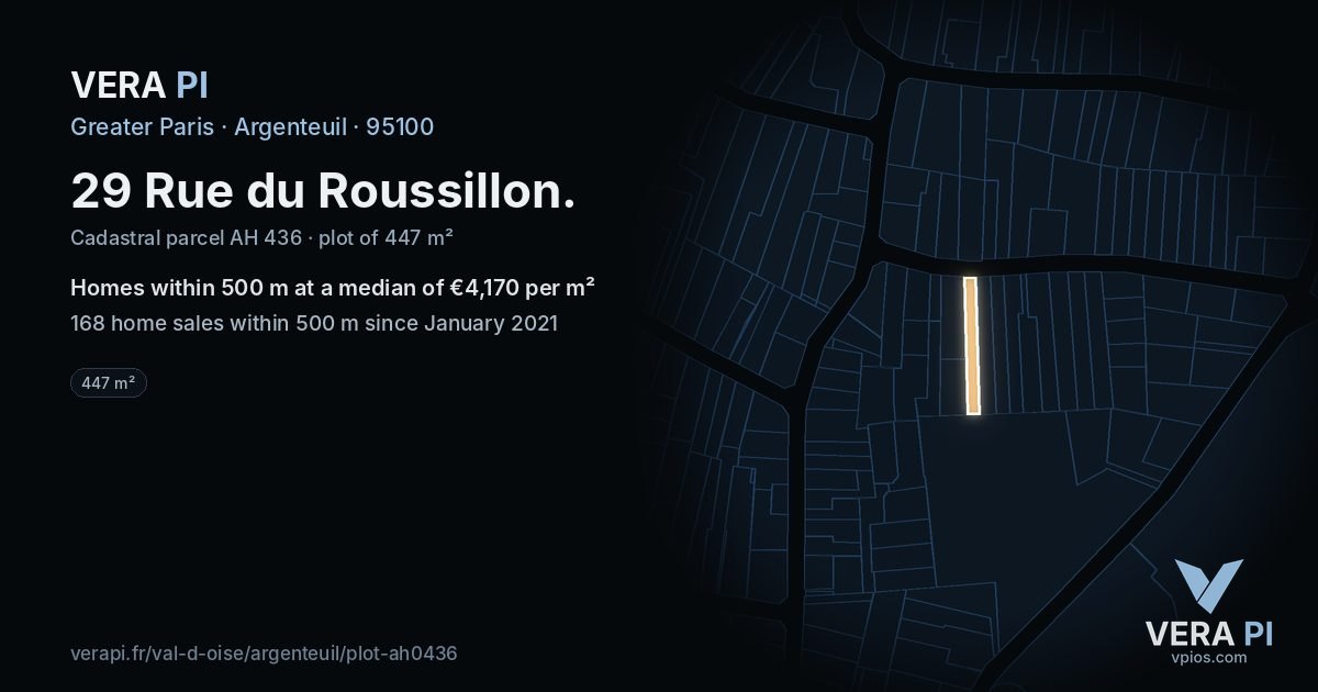 29 Rue du Roussillon, Argenteuil at night – the plot lit, the parcels around coloured by the prices near them