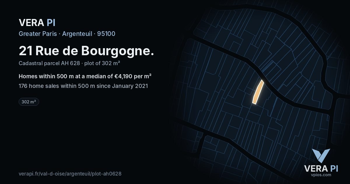 21 Rue de Bourgogne, Argenteuil at night – the plot lit, the parcels around coloured by the prices near them