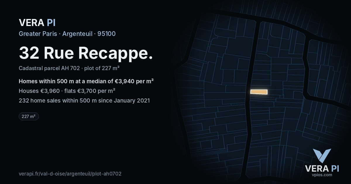 32 Rue Recappe, Argenteuil at night – the plot lit, the parcels around coloured by the prices near them