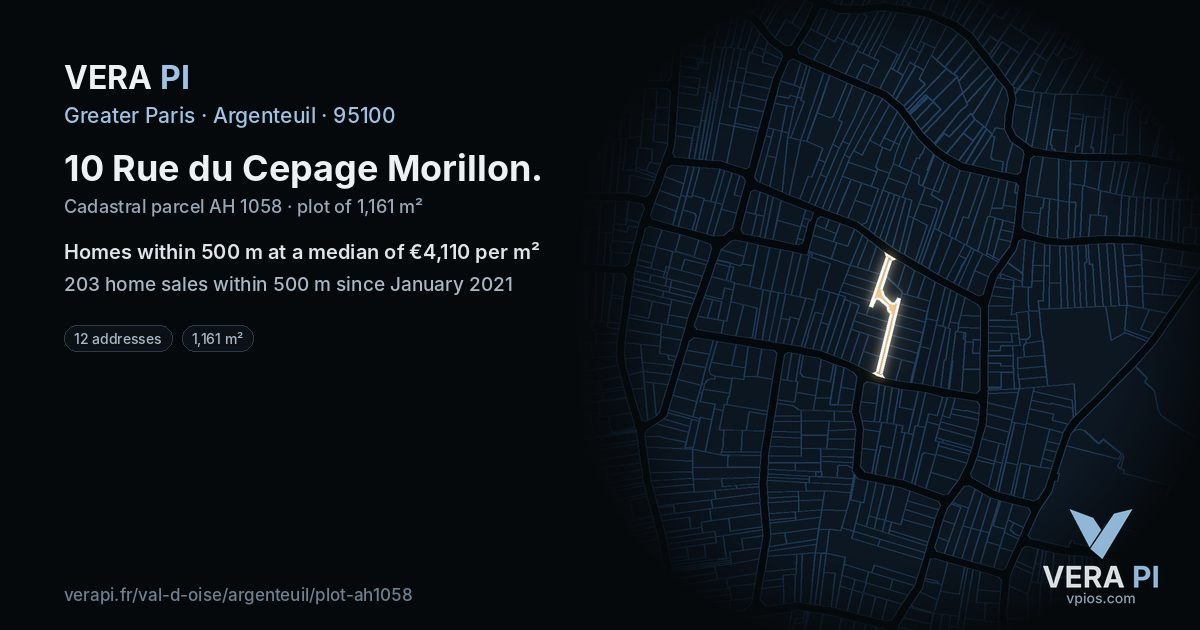 10 Rue du Cepage Morillon, Argenteuil at night – the plot lit, the parcels around coloured by the prices near them