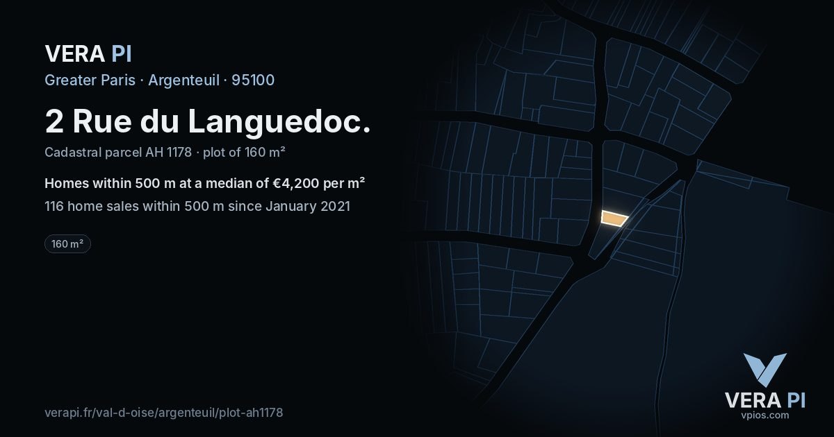 2 Rue du Languedoc, Argenteuil at night – the plot lit, the parcels around coloured by the prices near them