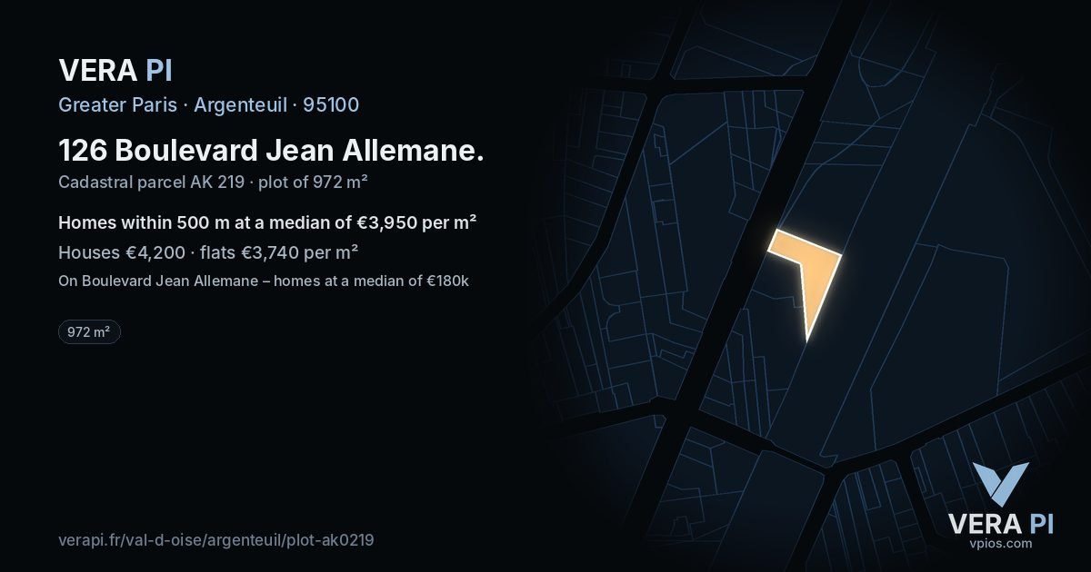 126 Boulevard Jean Allemane, Argenteuil at night – the plot lit, the parcels around coloured by the prices near them