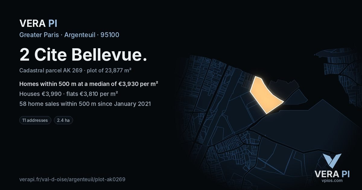 2 Cite Bellevue, Argenteuil at night – the plot lit, the parcels around coloured by the prices near them