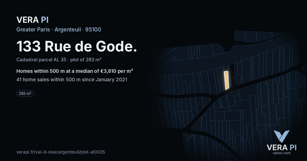 133 Rue de Gode, Argenteuil at night – the plot lit, the parcels around coloured by the prices near them