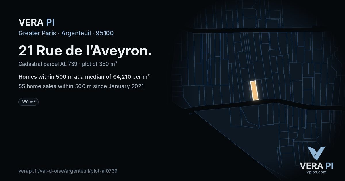 21 Rue de l’Aveyron, Argenteuil at night – the plot lit, the parcels around coloured by the prices near them