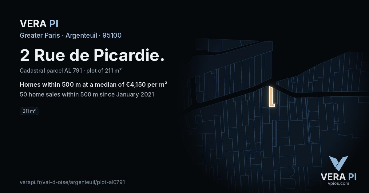 2 Rue de Picardie, Argenteuil at night – the plot lit, the parcels around coloured by the prices near them