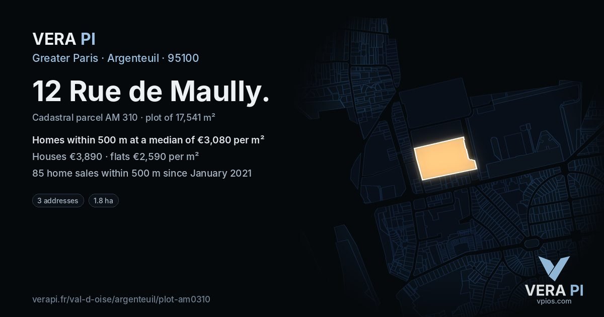 12 Rue de Maully, Argenteuil at night – the plot lit, the parcels around coloured by the prices near them