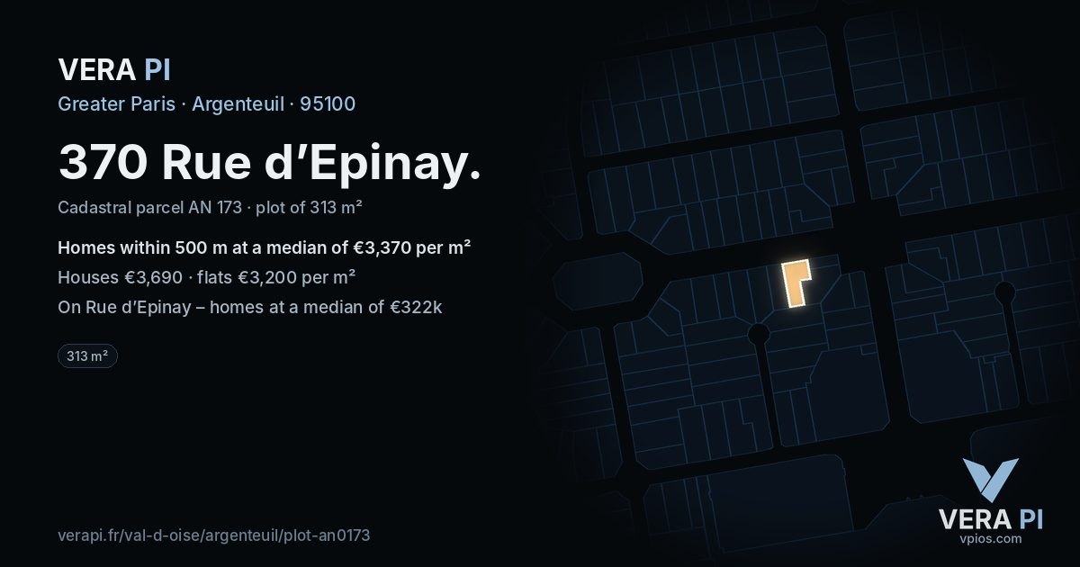370 Rue d’Epinay, Argenteuil at night – the plot lit, the parcels around coloured by the prices near them