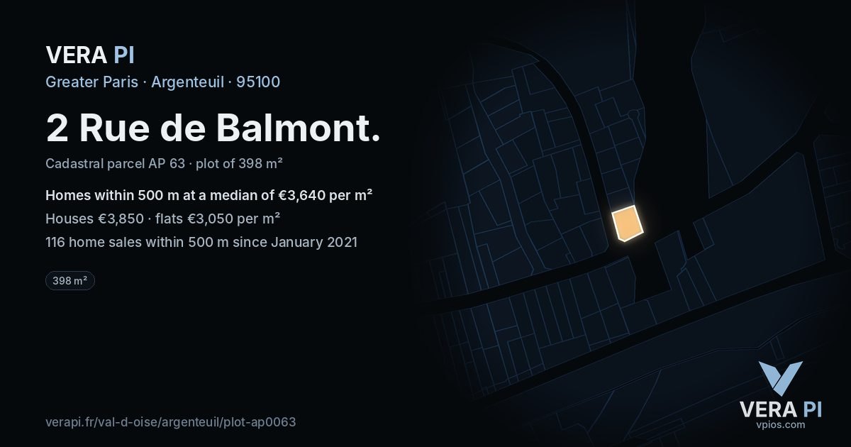 2 Rue de Balmont, Argenteuil at night – the plot lit, the parcels around coloured by the prices near them