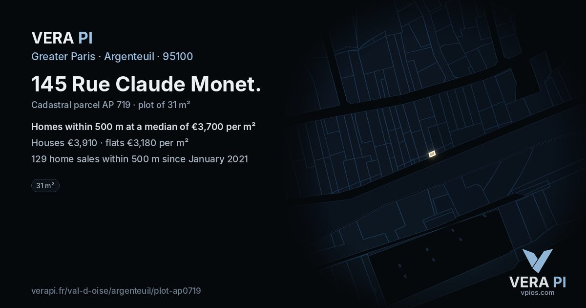 145 Rue Claude Monet, Argenteuil at night – the plot lit, the parcels around coloured by the prices near them
