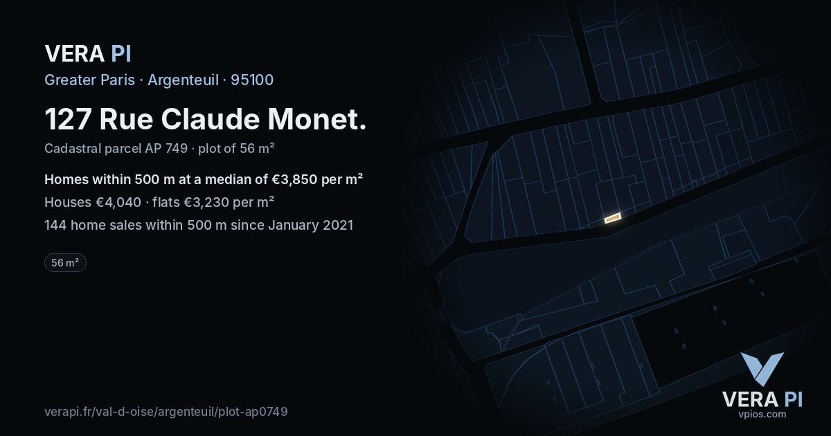 127 Rue Claude Monet, Argenteuil at night – the plot lit, the parcels around coloured by the prices near them