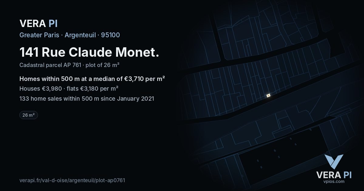 141 Rue Claude Monet, Argenteuil at night – the plot lit, the parcels around coloured by the prices near them