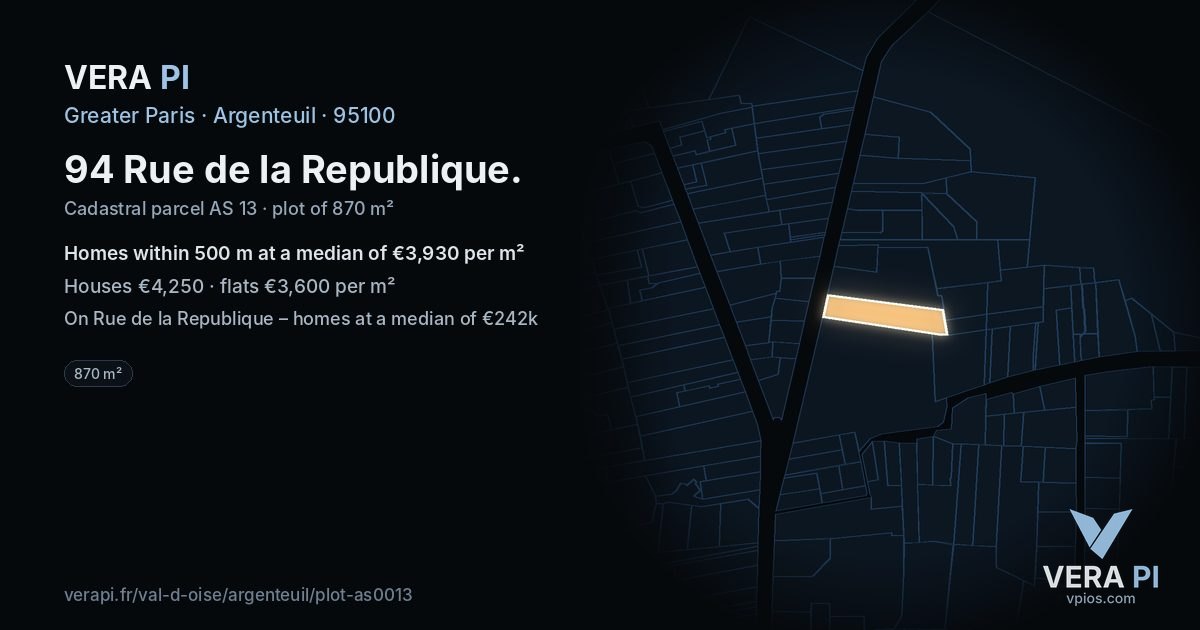 94 Rue de la Republique, Argenteuil at night – the plot lit, the parcels around coloured by the prices near them