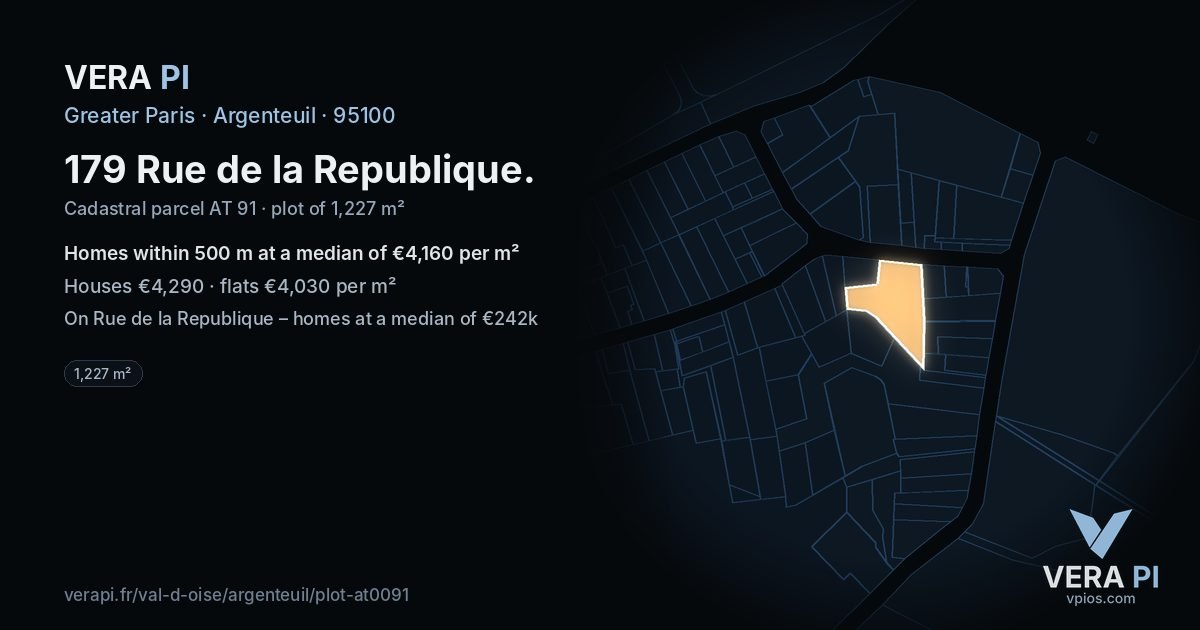 179 Rue de la Republique, Argenteuil at night – the plot lit, the parcels around coloured by the prices near them