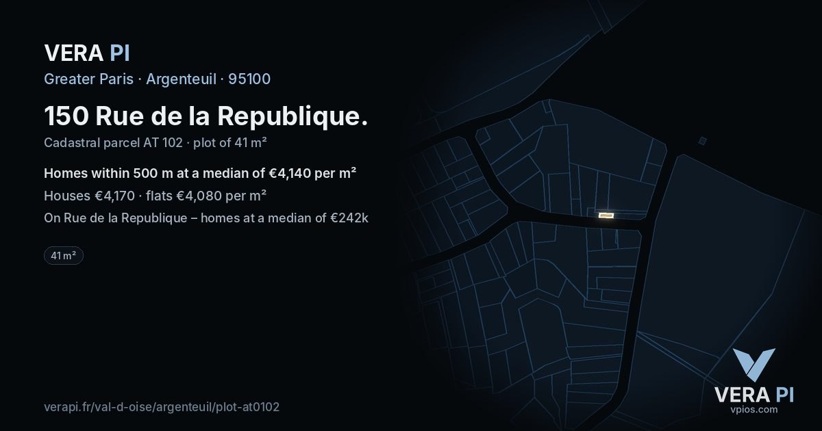 150 Rue de la Republique, Argenteuil at night – the plot lit, the parcels around coloured by the prices near them