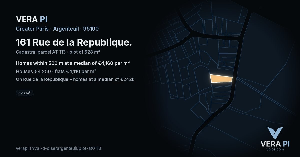 161 Rue de la Republique, Argenteuil at night – the plot lit, the parcels around coloured by the prices near them