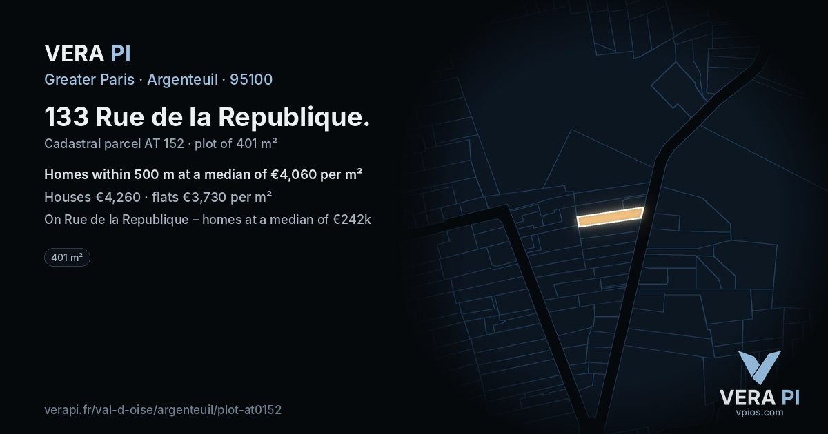 133 Rue de la Republique, Argenteuil at night – the plot lit, the parcels around coloured by the prices near them